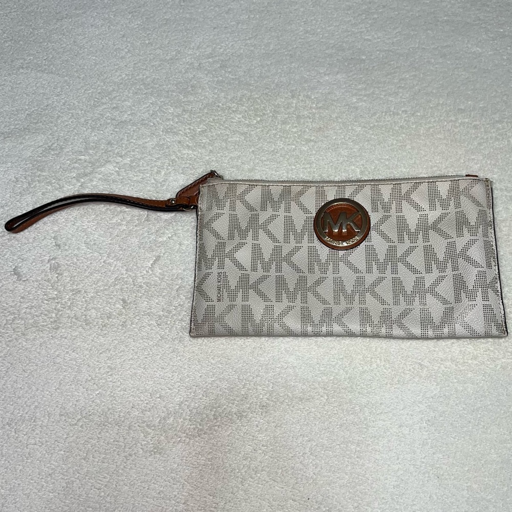 Michael Kors Wristlet
